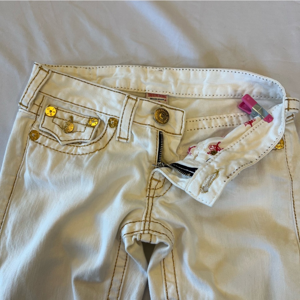 True Religion Joey Big T Y2K Gold Embroidered Flare White Denim Jeans Size 26 - Picture 8 of 14